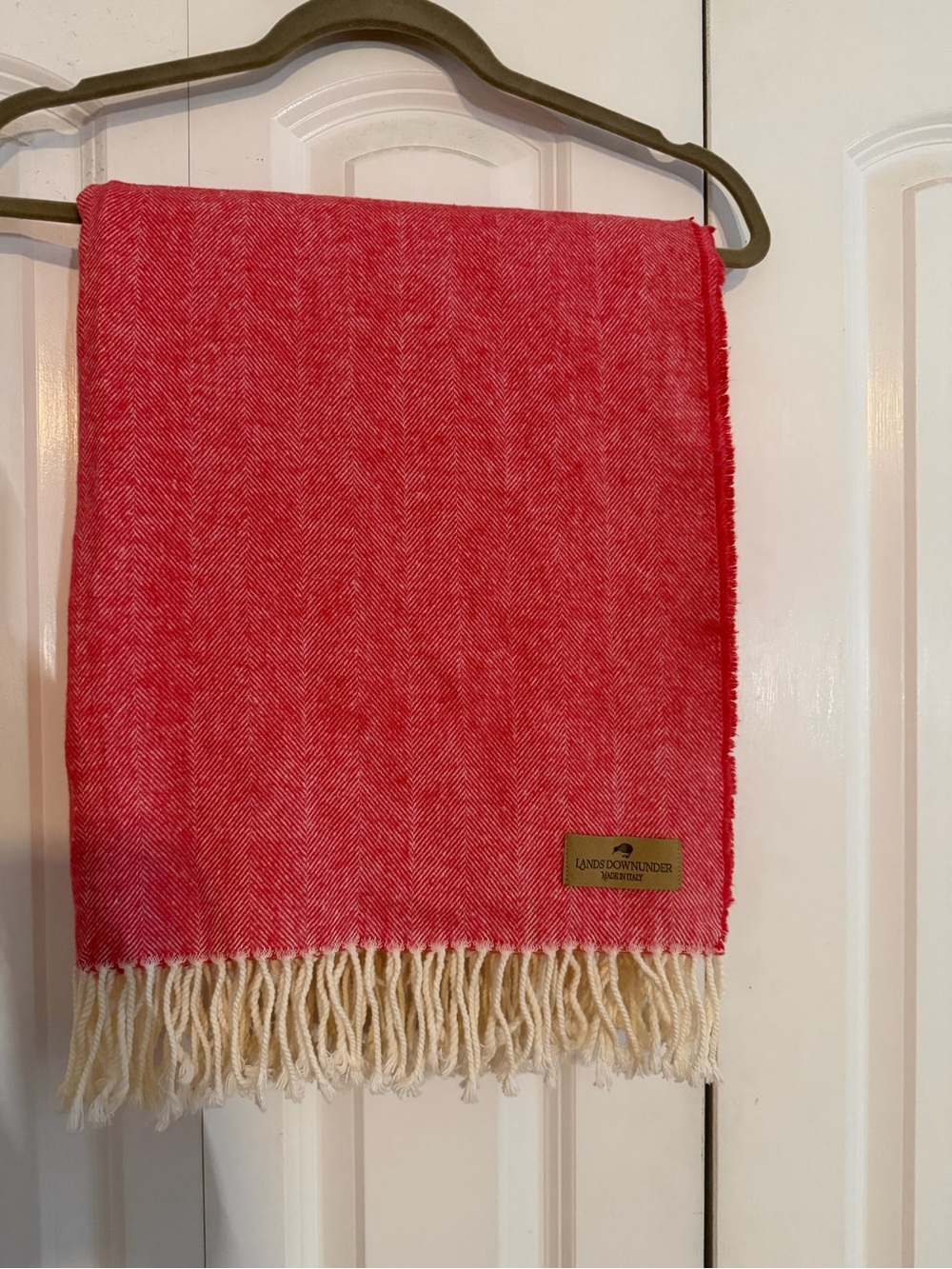 Land’s Down Under Italian Herringbone Coral Throw - Picture 4 of 4